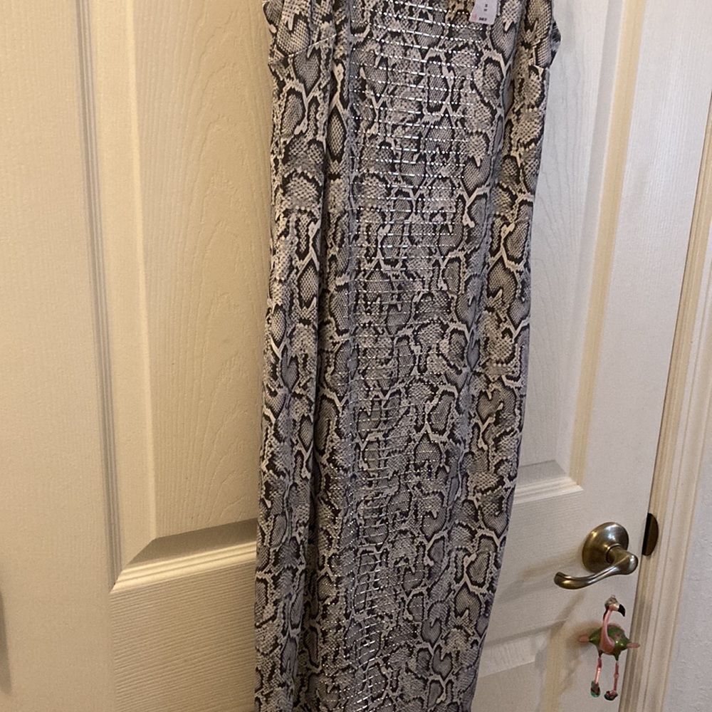 Cache Embellished Dress 👗🤍 - Picture 4 of 8